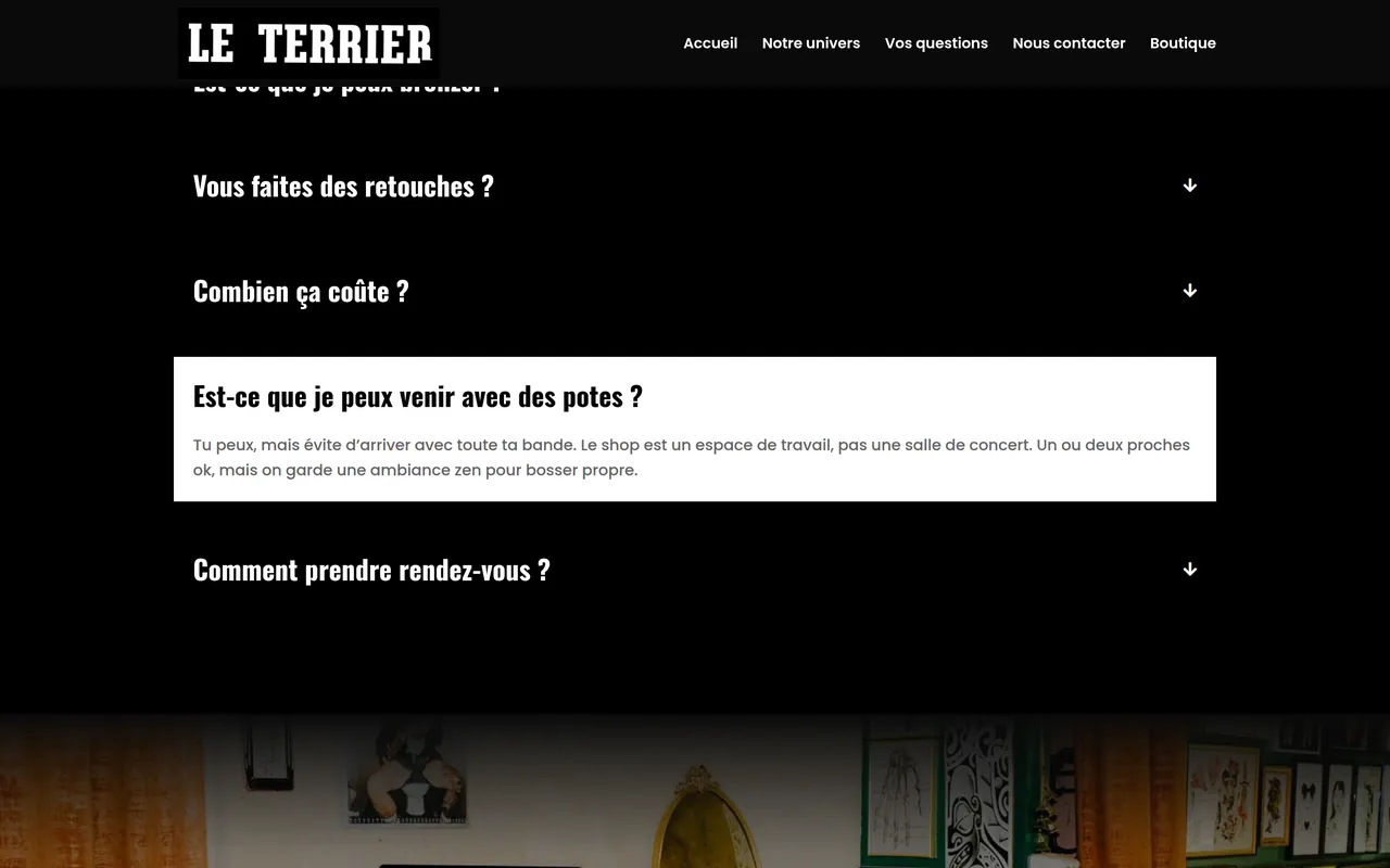 La question « Est-ce que je peux venir avec des potes ? » ouverte dans la FAQ du site du Terrier, sur ordinateur.